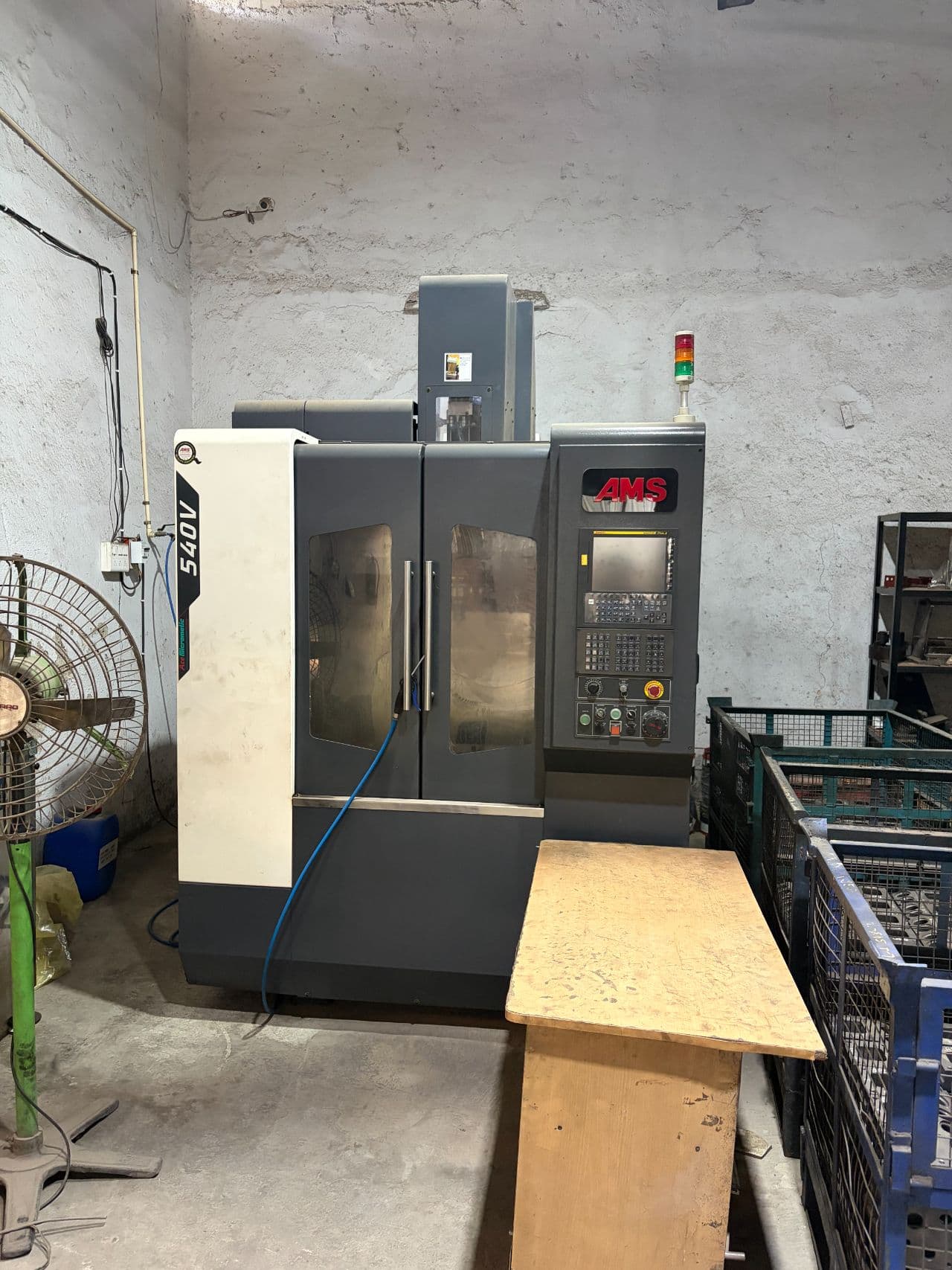 AMS 540V CNC vertical machining centre on the shop floor